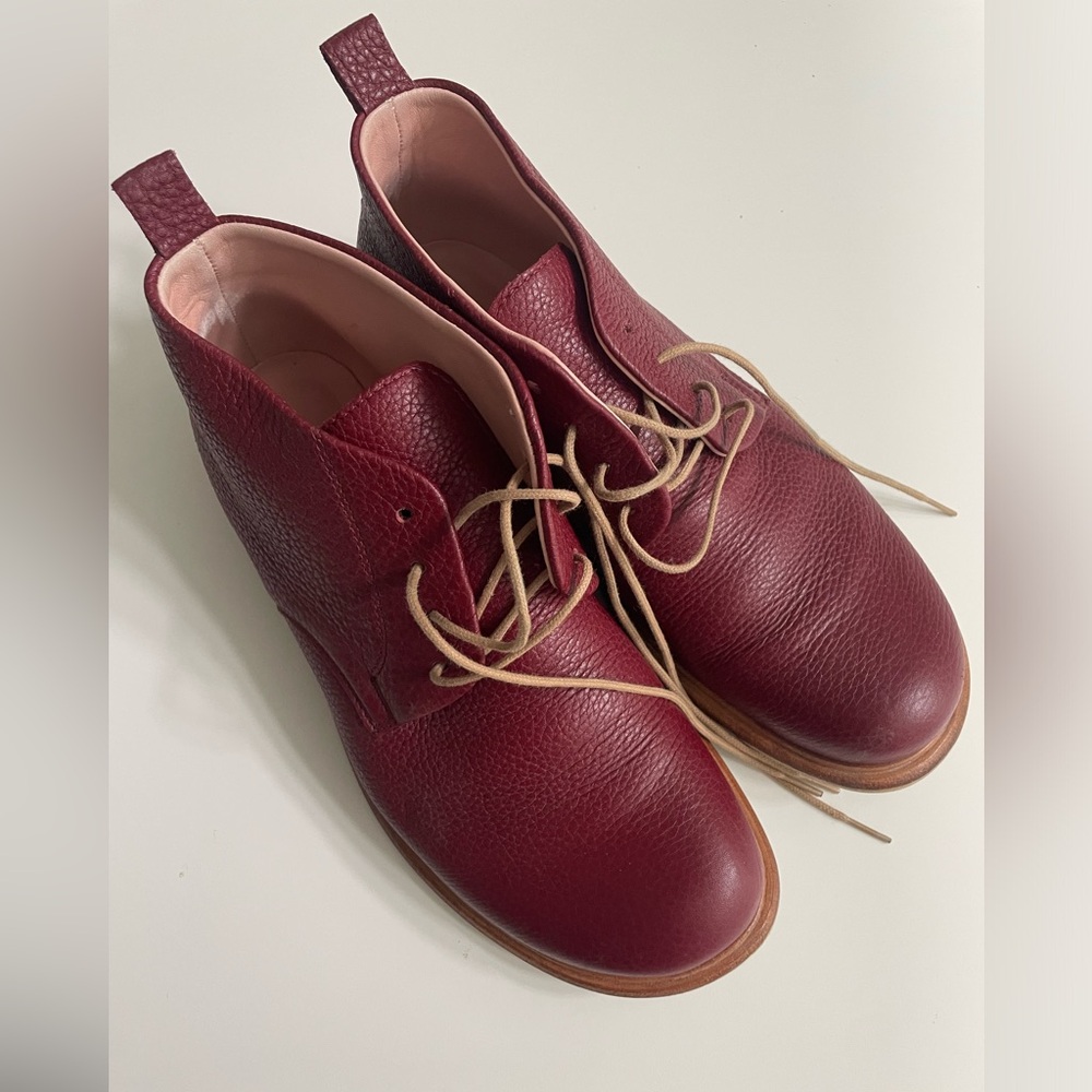 Elite brand burgundy booties in excellent condition 37